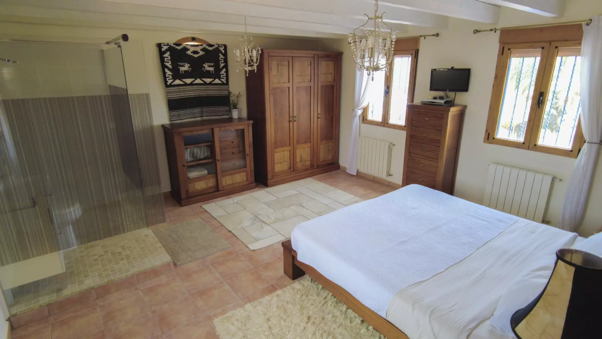 Mediterranean Villa Of 700 M² With Multi-functional Retreat In Salinas/sax, Alicante