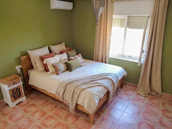 Equestrian & Olive Estate: Mediterranean Living – Alicante