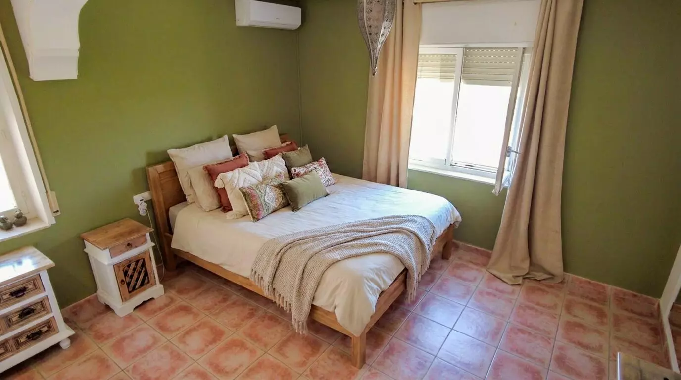 Equestrian & Olive Estate: Mediterranean Living – Alicante