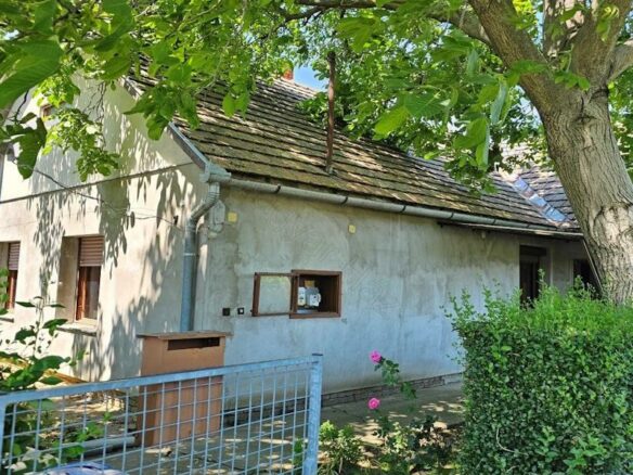 House Of 100 M² In Dombóvár, Tolna