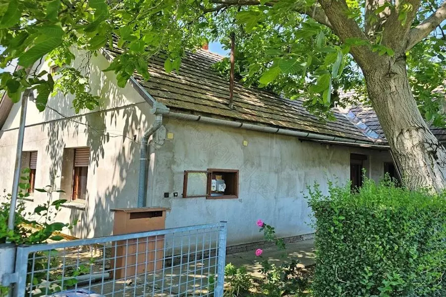 House Of 100 M² In Dombóvár, Tolna