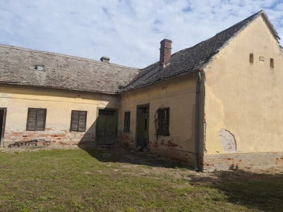House Of 114 M² With In Drávagárdony, Somogy