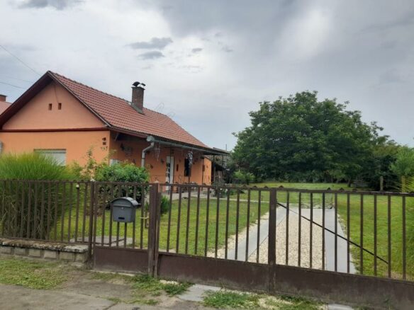 House Of 93 M² In Csokonyavisonta, Somogy