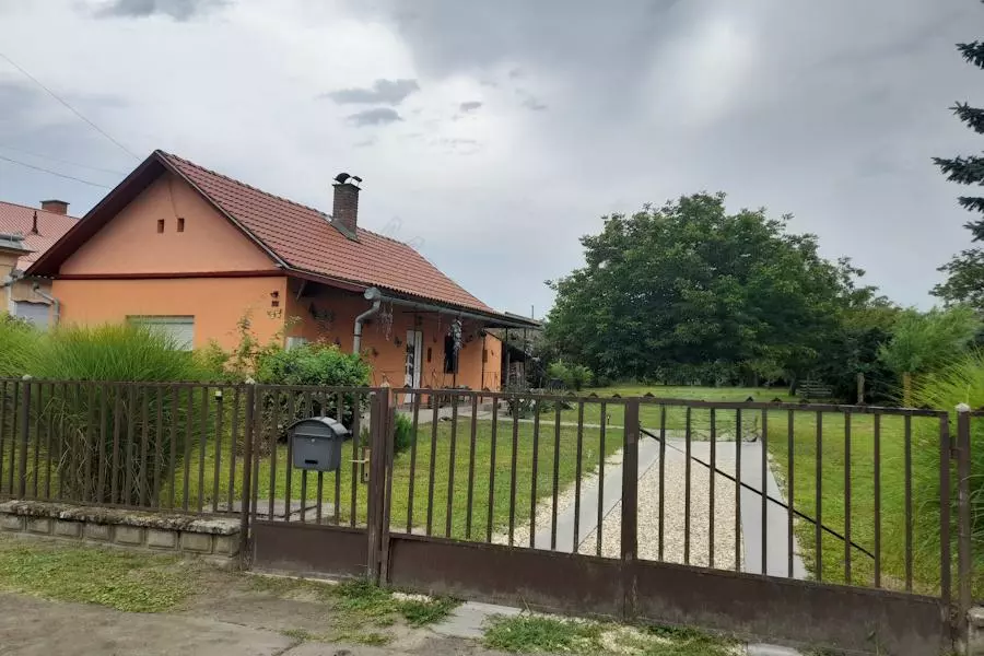 House Of 93 M² In Csokonyavisonta, Somogy