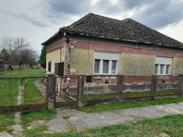 House Of 120 M² With 4 Rooms In Bolhó, Somogy