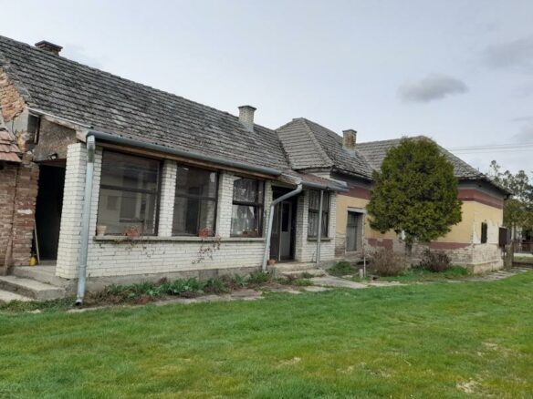 House Of 120 M² With 4 Rooms In Bolhó, Somogy
