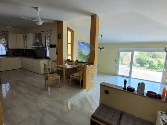 Detached House Of 200 M² In The Suburbs Of Thessaloniki