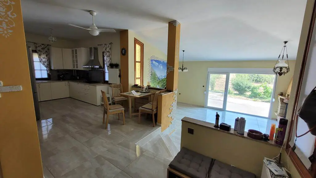 Detached House Of 200 M² In The Suburbs Of Thessaloniki