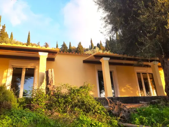 Detached House Of 224 M² In Corfu