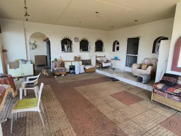 Complex Of 510 M² On The Olympic Coast