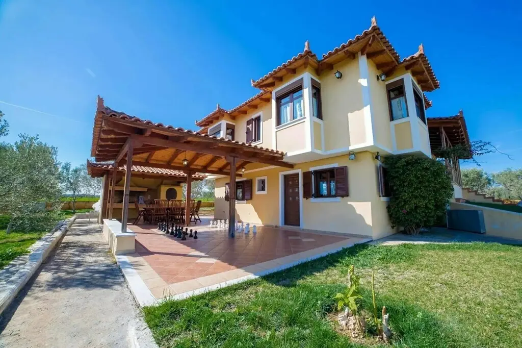 Detached House Of 180 M² In Euboea Island