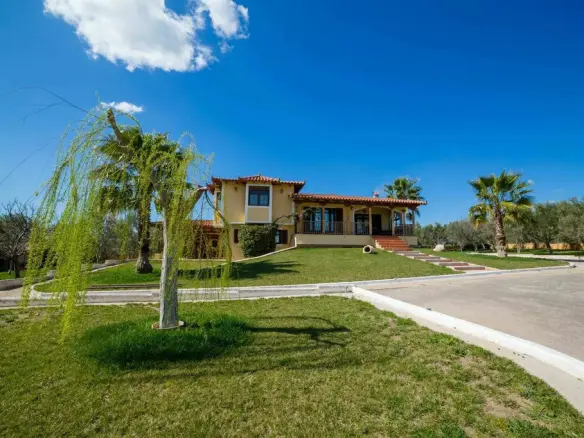 Detached House Of 180 M² In Euboea Island