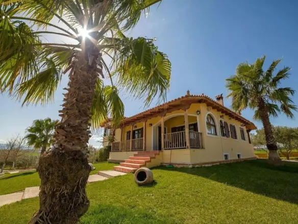 Detached House Of 180 M² In Euboea Island