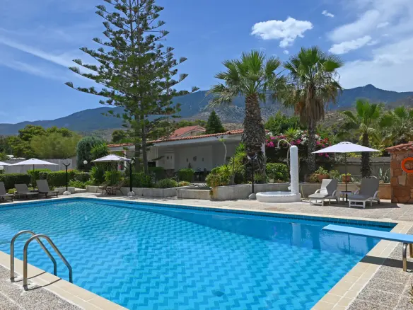 Villa Of 350 M² In Attica