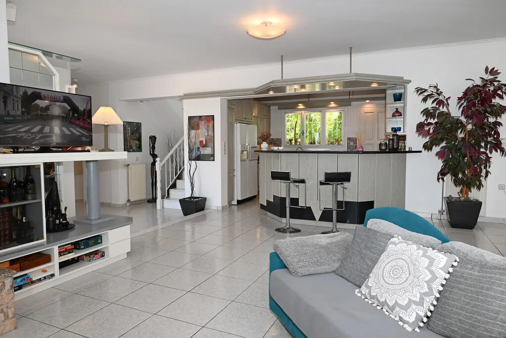 Villa Of 350 M² In Attica