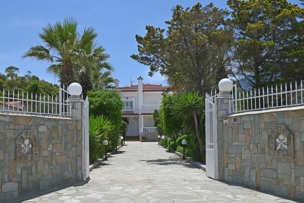 Villa Of 350 M² In Attica