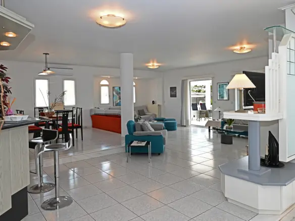 Villa Of 350 M² In Attica
