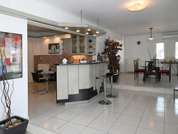 Villa Of 350 M² In Attica
