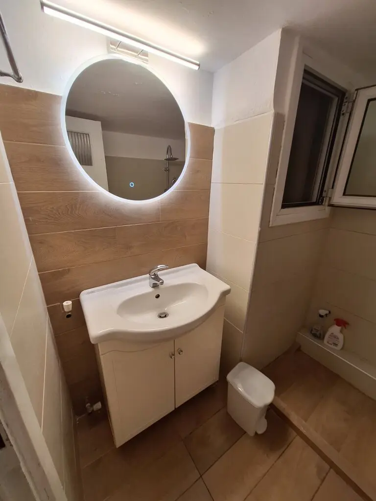 Flat Of 72 M² In Athens
