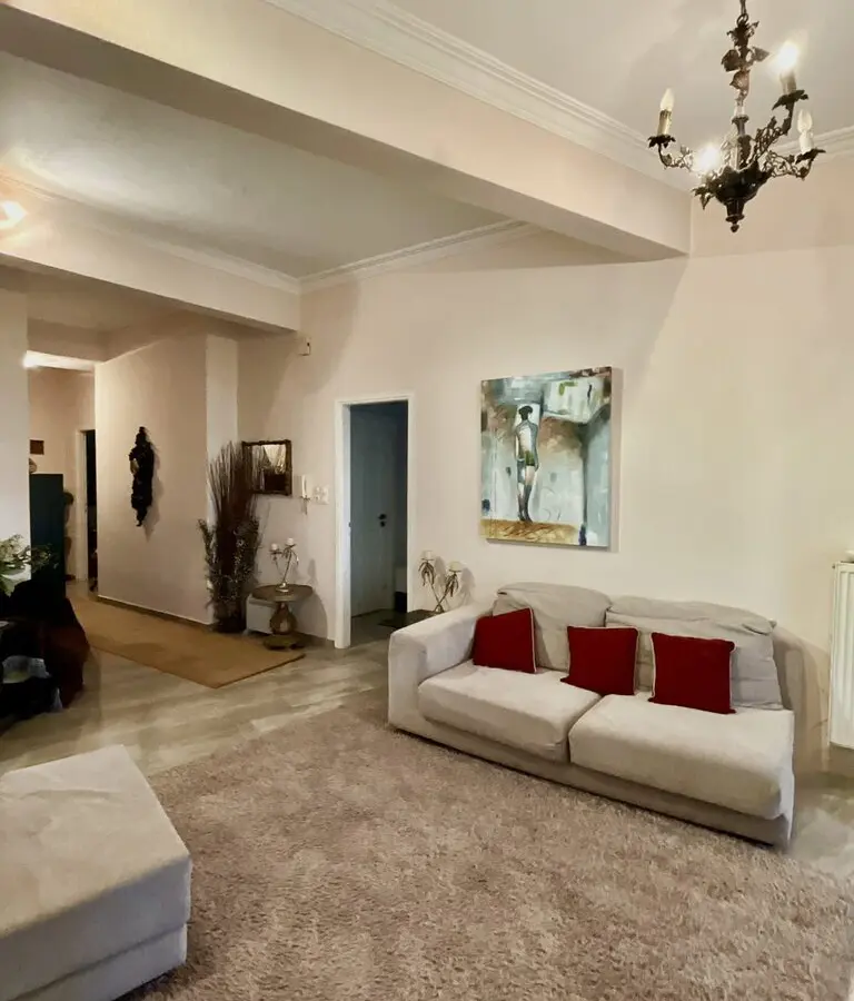 Flat Of 120 M² In Athens