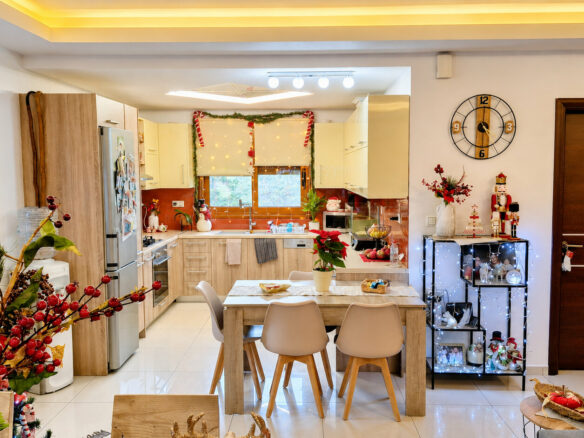 Elegant 7-bedroom Estate With Pool, Guest House & Sea Views Near Agia Pelagia, Heraklion