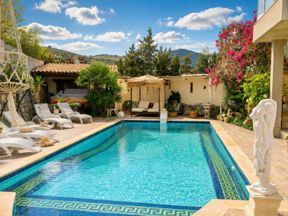 Elegant 7-bedroom Estate With Pool, Guest House & Sea Views Near Agia Pelagia, Heraklion