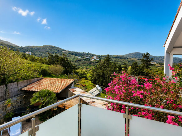 Elegant 7-bedroom Estate With Pool, Guest House & Sea Views Near Agia Pelagia, Heraklion