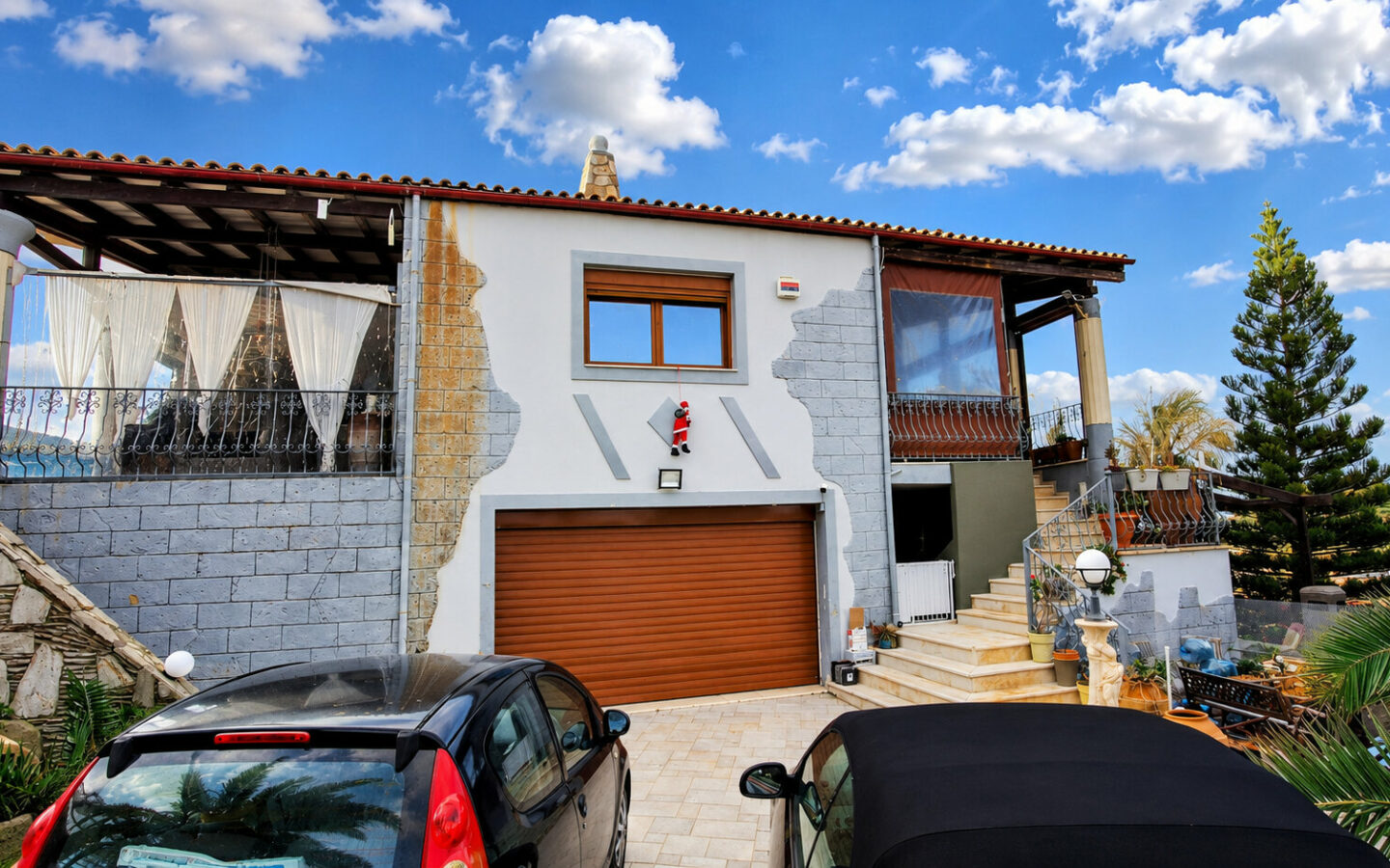 Elegant 7-bedroom Estate With Pool, Guest House & Sea Views Near Agia Pelagia, Heraklion