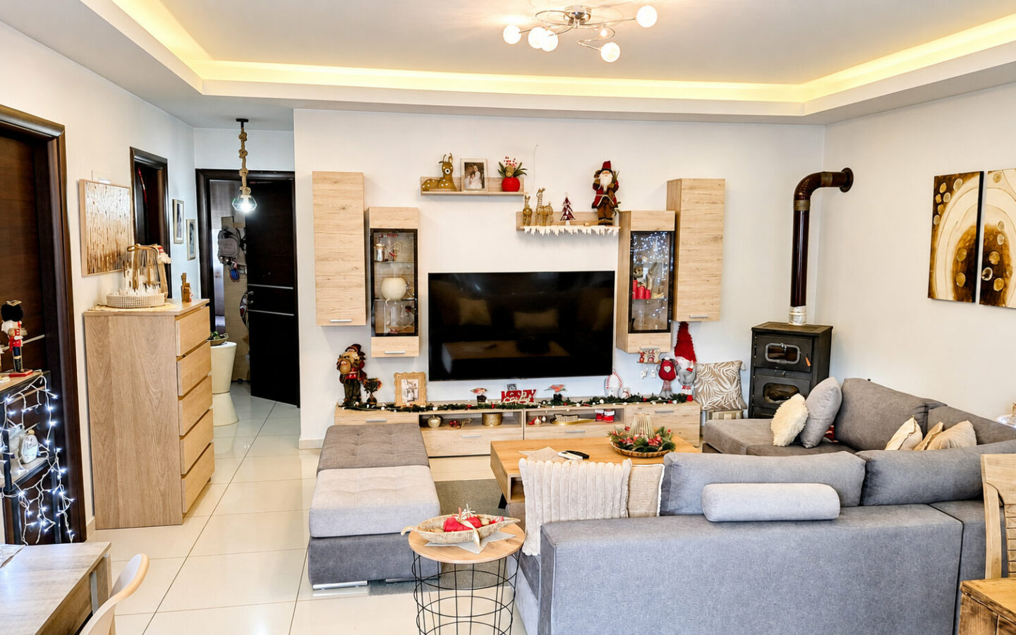 Elegant 7-bedroom Estate With Pool, Guest House & Sea Views Near Agia Pelagia, Heraklion