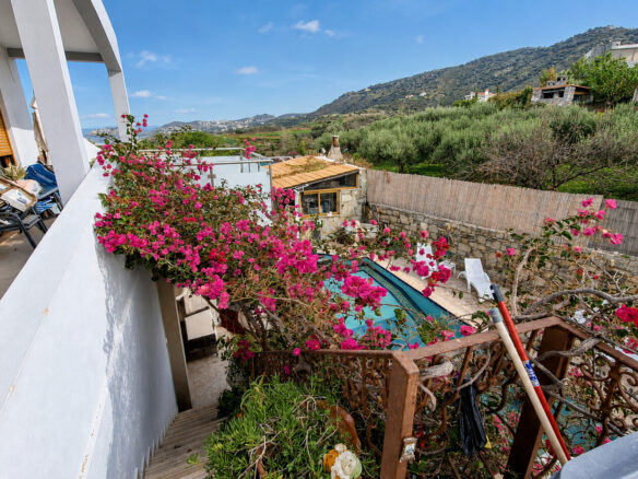 Elegant 7-bedroom Estate With Pool, Guest House & Sea Views Near Agia Pelagia, Heraklion