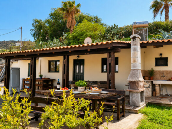Elegant 7-bedroom Estate With Pool, Guest House & Sea Views Near Agia Pelagia, Heraklion