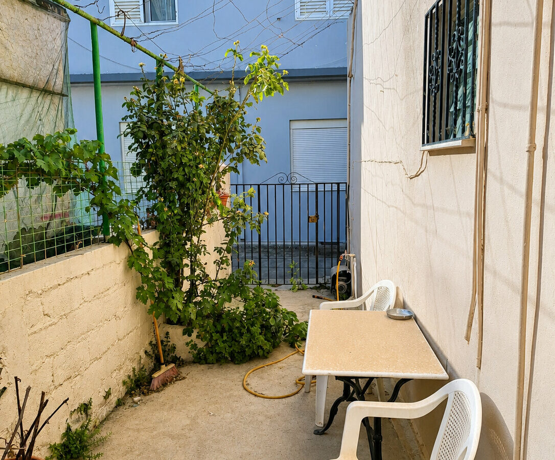2–3 Bedroom House In Kaminia, Heraklion City, Crete