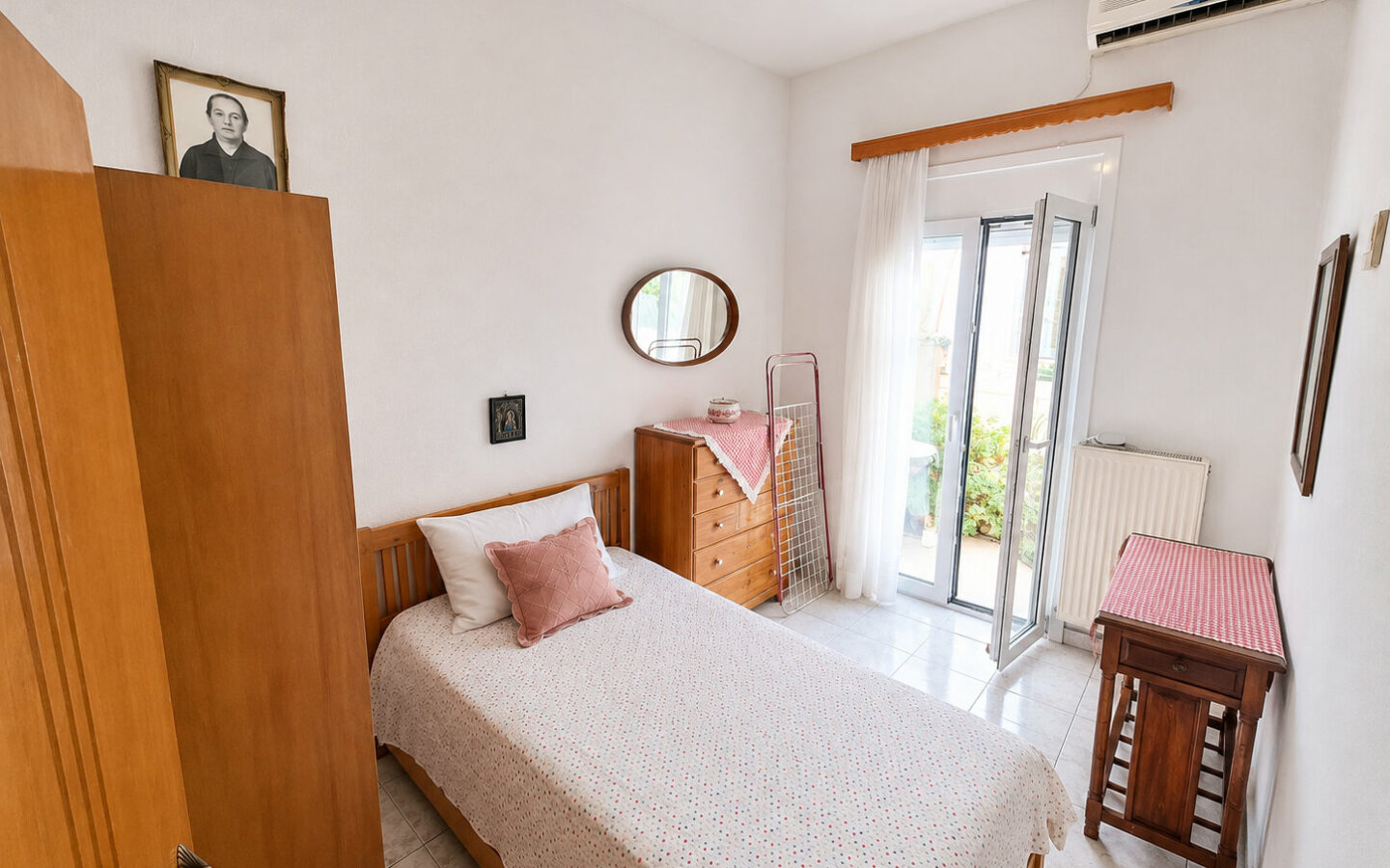 2–3 Bedroom House In Kaminia, Heraklion City, Crete