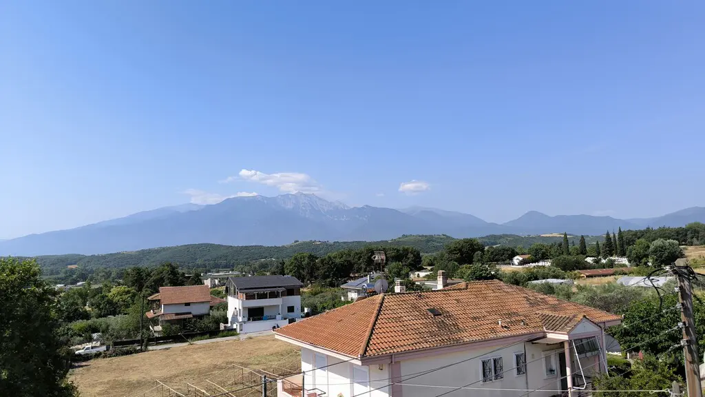 Complex Of 510 M² On The Olympic Coast