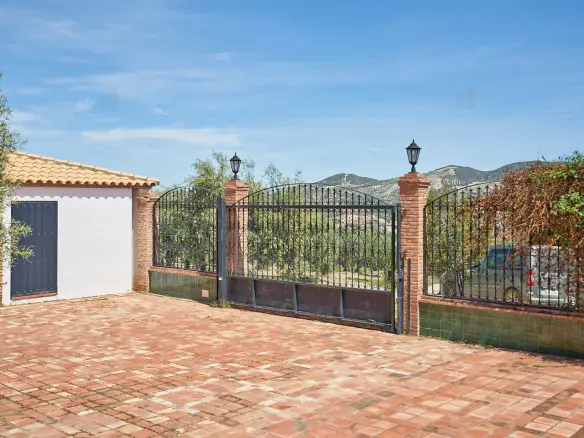 Apartment Of 430 M² In Olvera, Andalusia