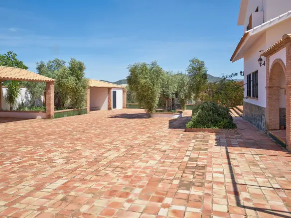 Apartment Of 430 M² In Olvera, Andalusia