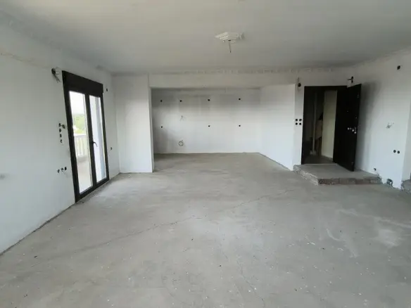 Complex Of 510 M² On The Olympic Coast