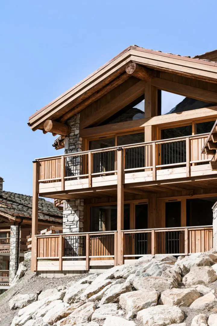 5 Bedroom Ski Apartment In Proximity To Val-d’isère, Savoie