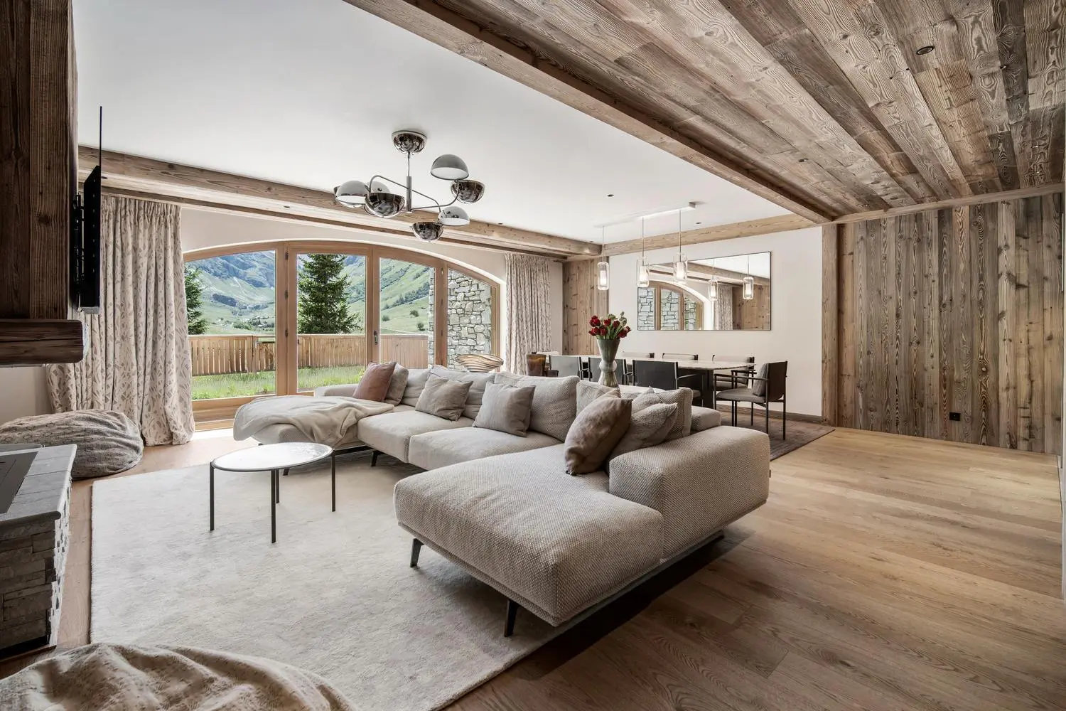 4 Bedroom Mountain Apartment Close To Val-d’isere, Savoie