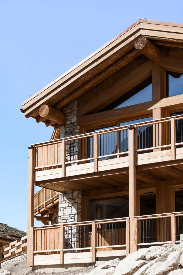 6 Bedroom Ski Chalet Located Near Val-d’isère, Savoie
