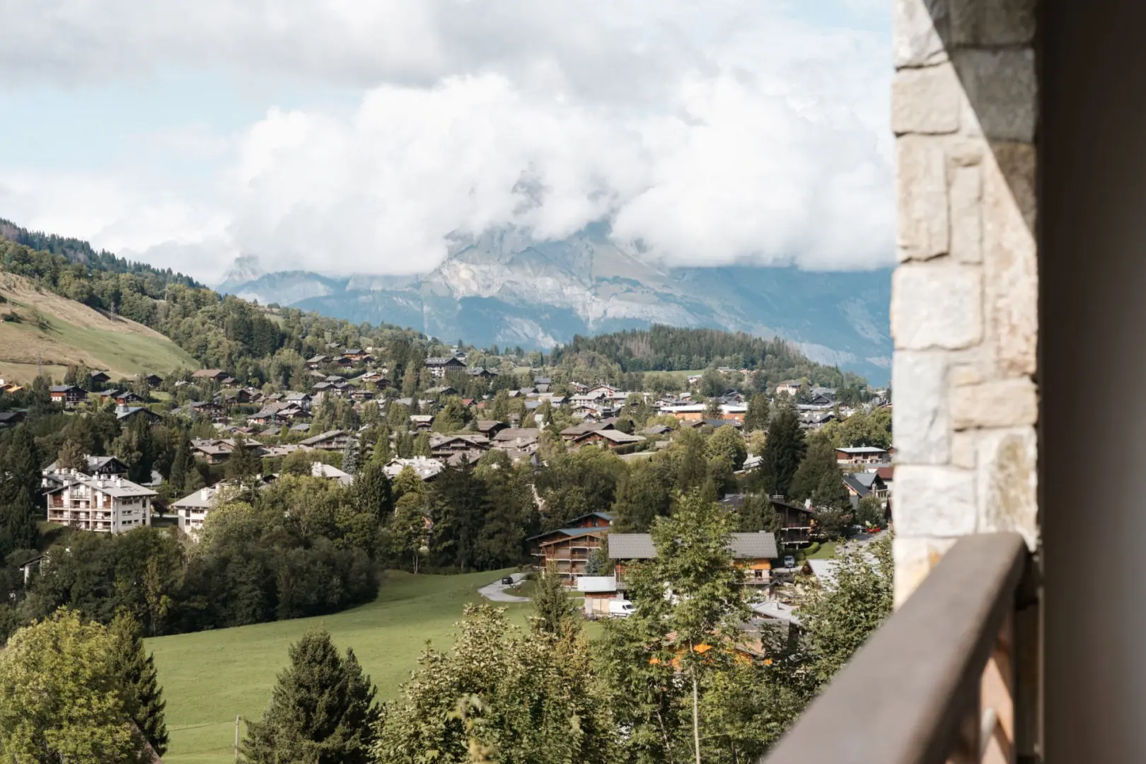 2 Bedroom Ski Apartment In Megeve, Haute-savoie Region