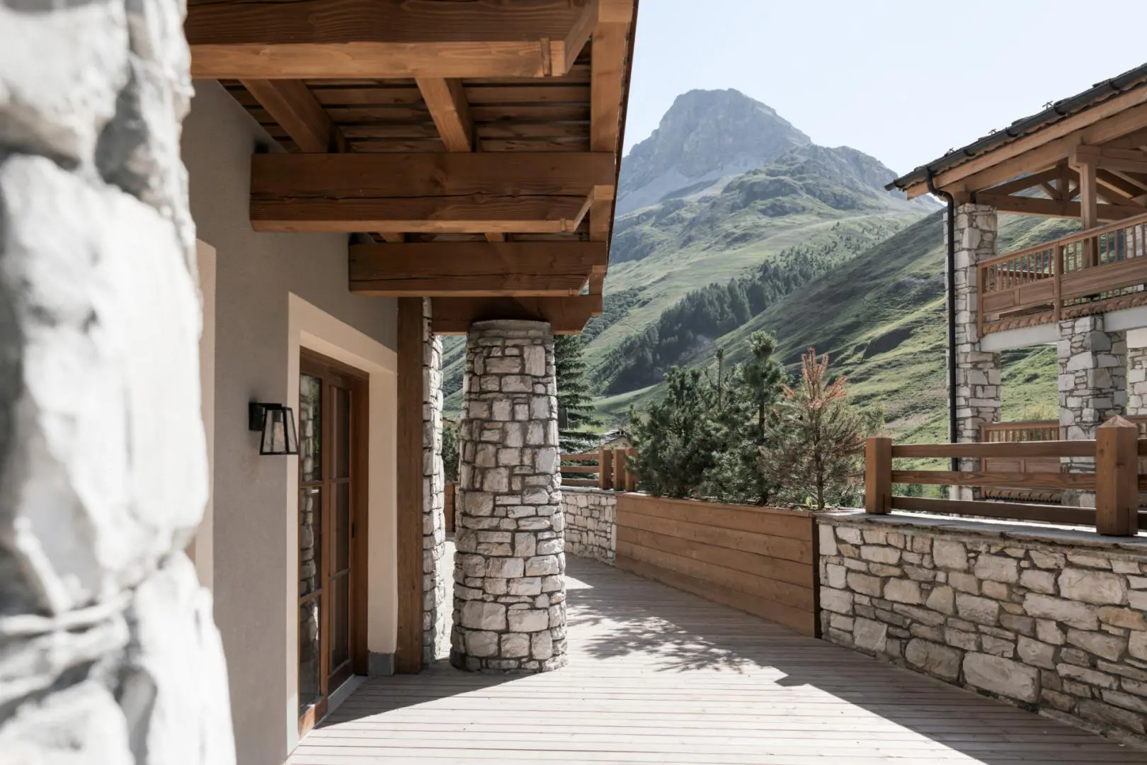 6 Bedroom Ski Chalet Located Near Val-d’isère, Savoie
