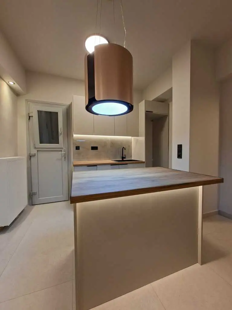 Стан од 65 м² во Атина