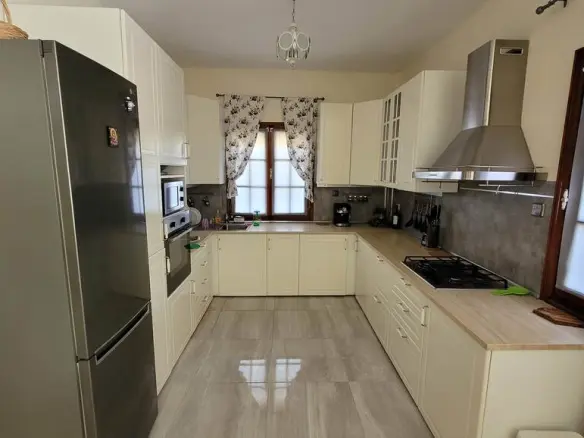 Detached House Of 200 M² In The Suburbs Of Thessaloniki
