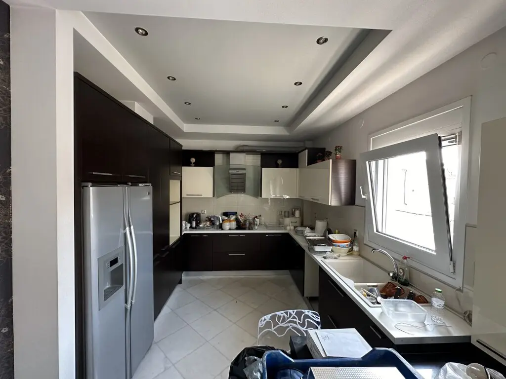 Detached House Of 415 M² In Thessaloniki