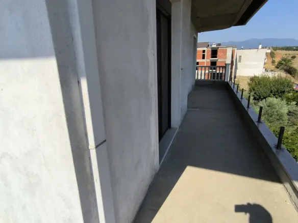 Complex Of 510 M² On The Olympic Coast