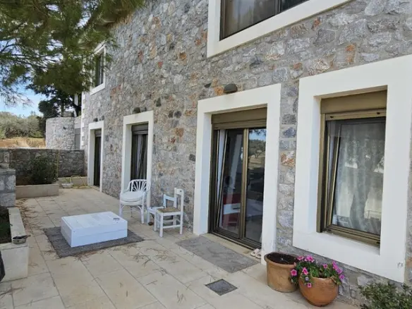 Detached House Of 262 M² In Crete