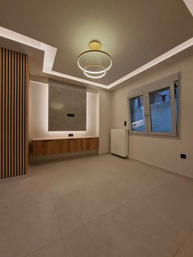 Стан од 65 м² во Атина