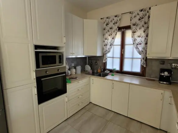 Detached House Of 200 M² In The Suburbs Of Thessaloniki
