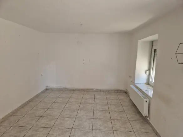 4-bedroom Building In Prosotsani, Greece (168 M²)